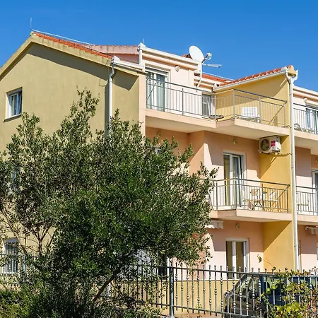 Apartmán Neve