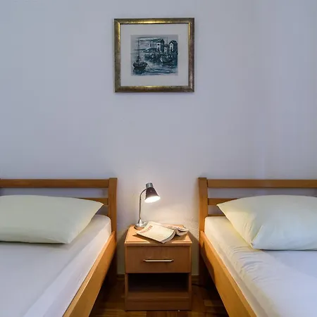 Neve Apartment *
