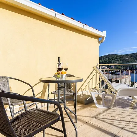 Apartment Neve