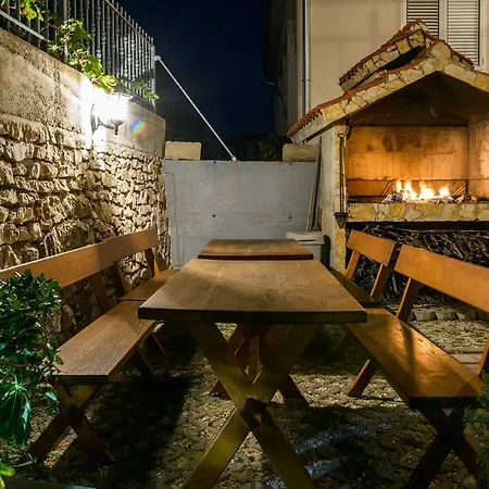 Neve Apartment